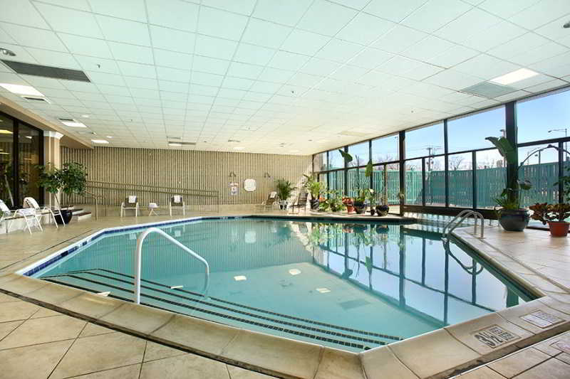 Crowne Plaza Newark Airport By Ihg Hotel 4*