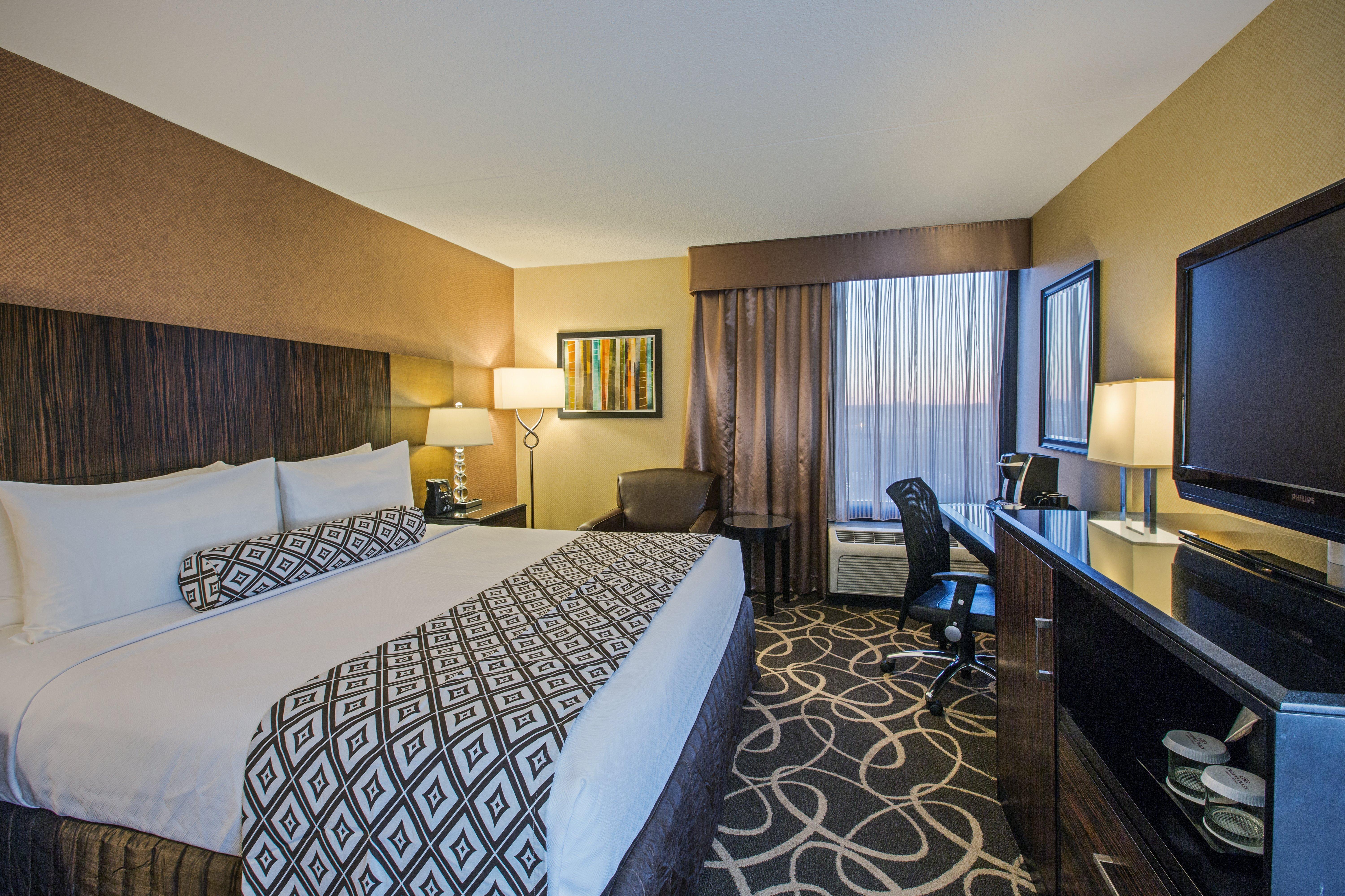 Crowne Plaza Newark Airport By Ihg Hotel 4*