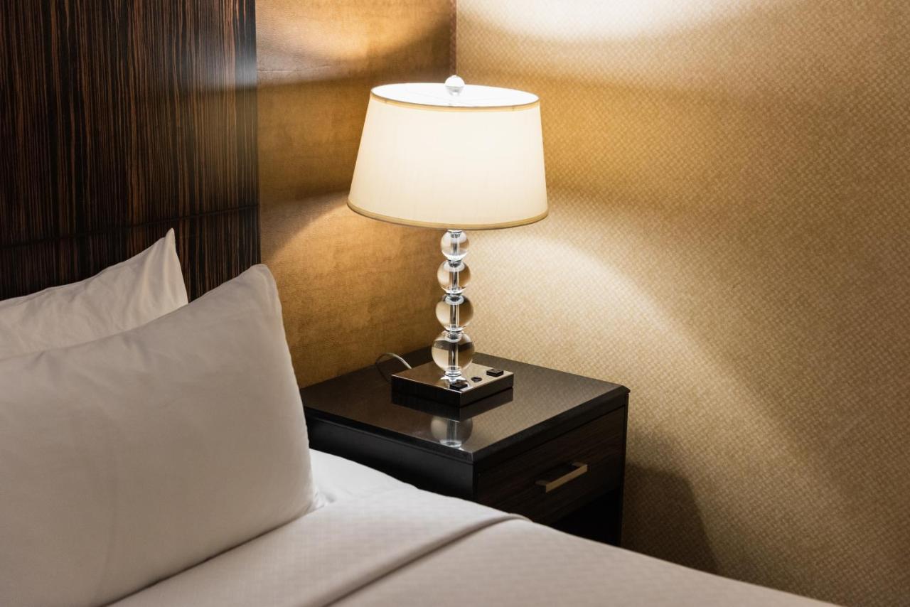 Hotel Crowne Plaza Newark Airport By Ihg Elizabeth
