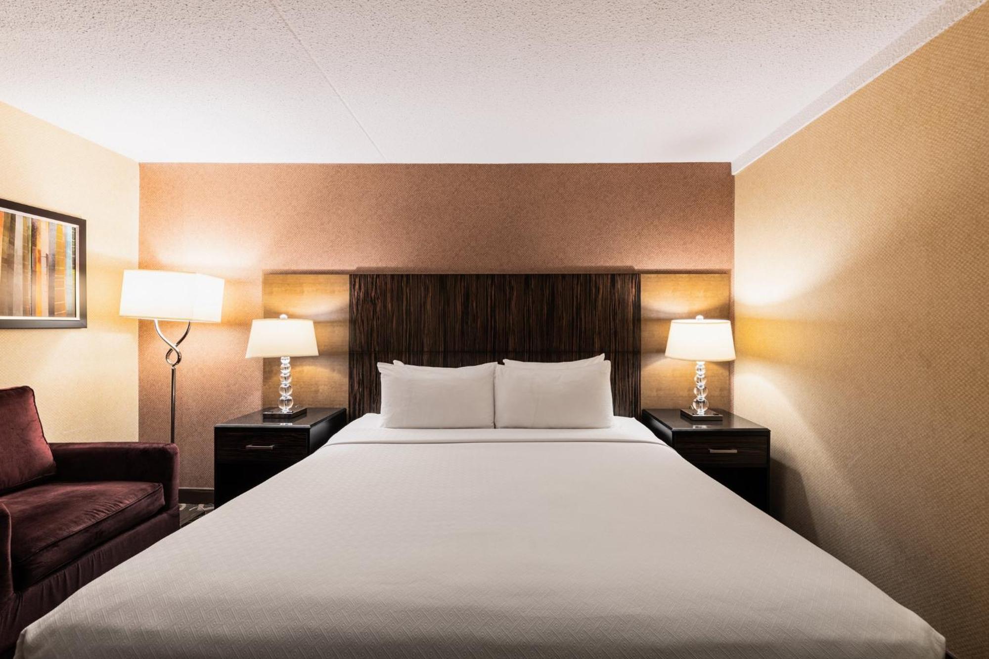 Hotel Crowne Plaza Newark Airport By Ihg Elizabeth