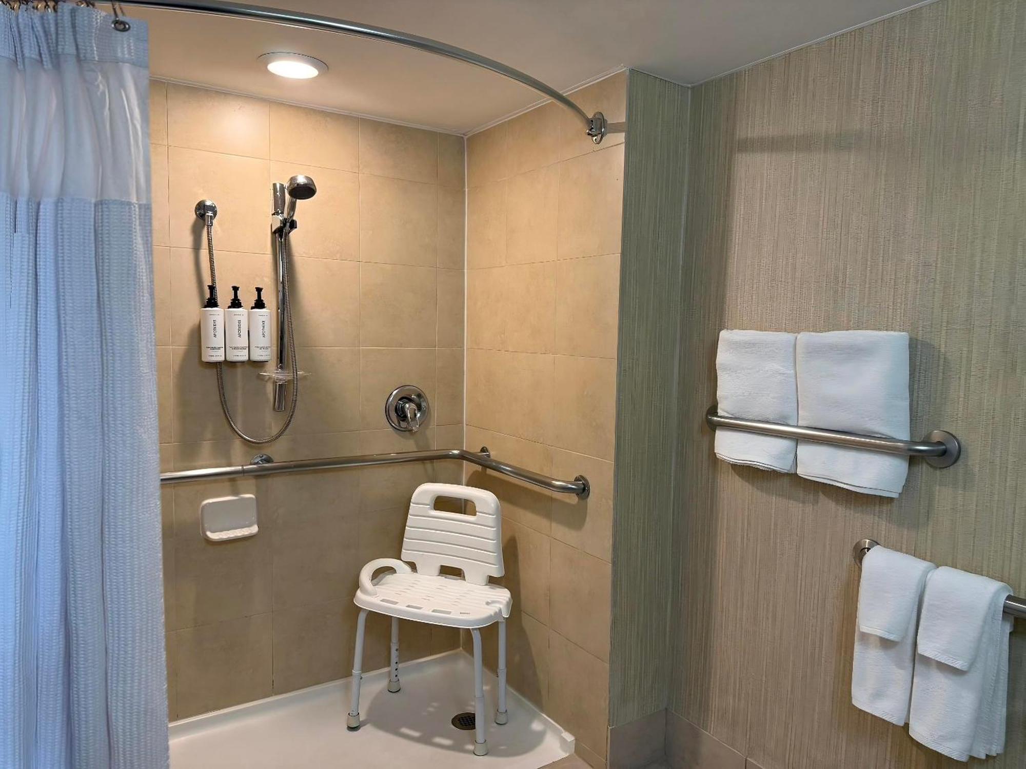 Hotel Crowne Plaza Newark Airport By Ihg