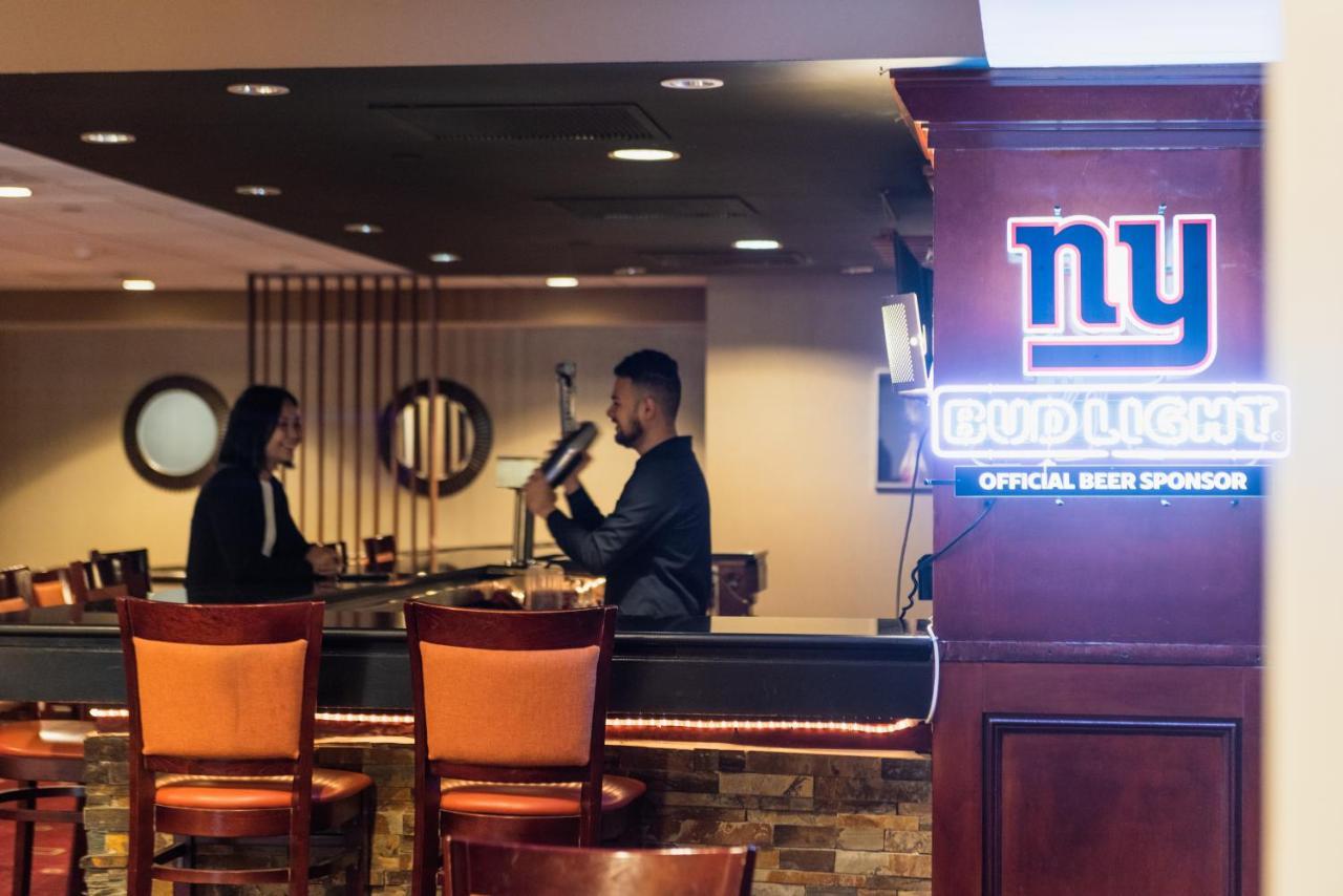 Hotel Crowne Plaza Newark Airport By Ihg 4*