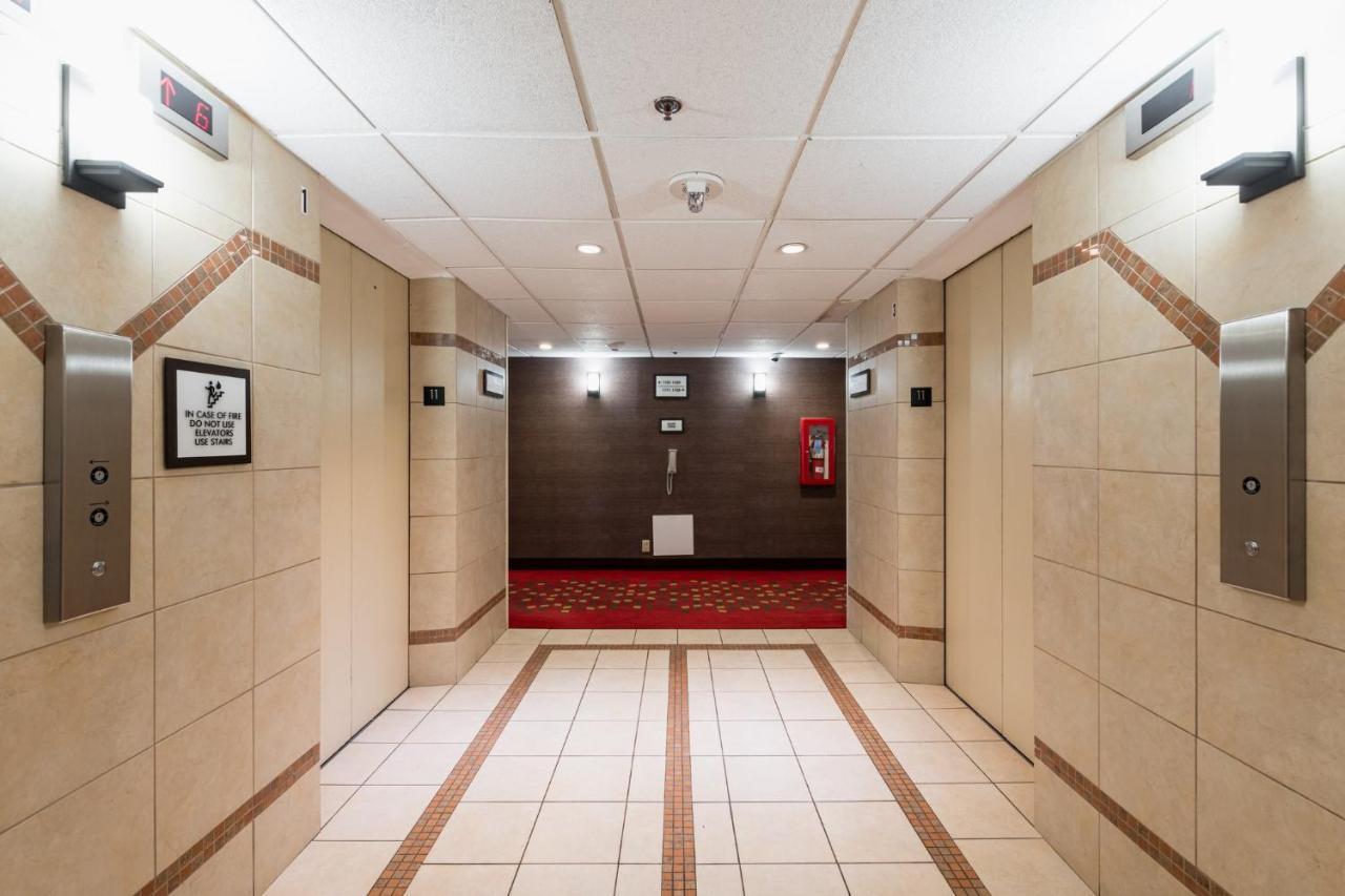 Hotel Crowne Plaza Newark Airport By Ihg 4*